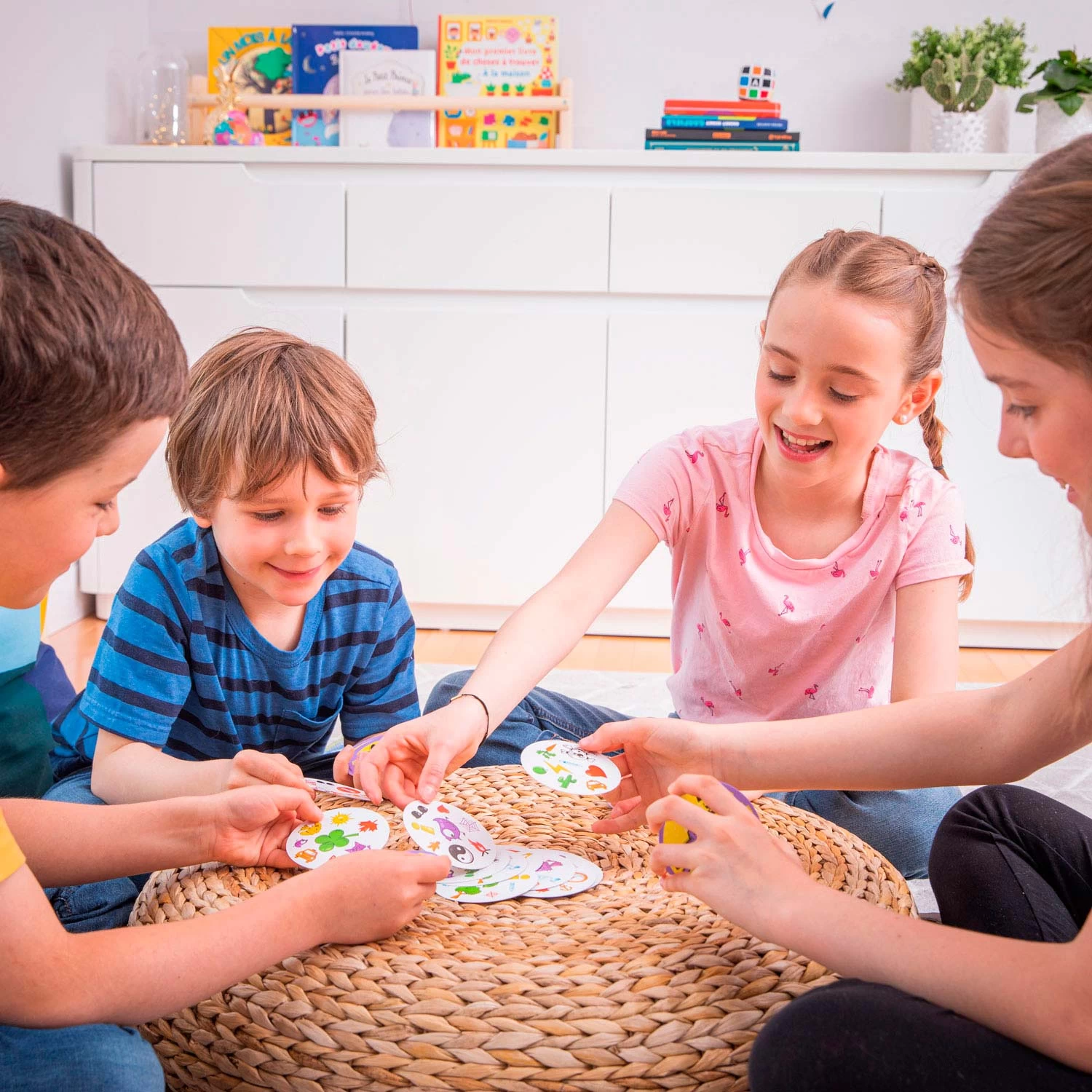 ASMODEE Dobble Classic Kaartspel 5 ASMODEE Dobble Classic Kaartspel - Afbeelding 3