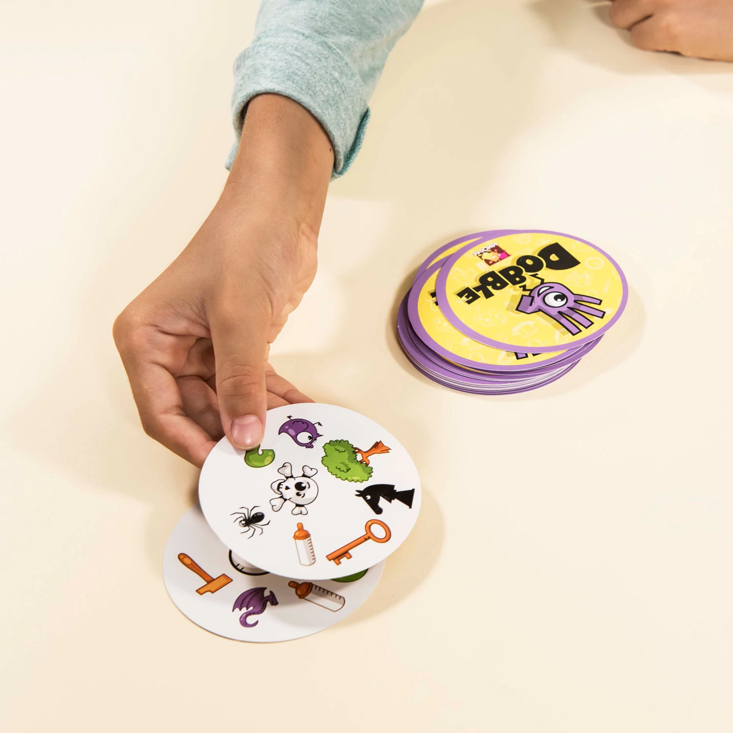 ASMODEE Dobble Classic Kaartspel 9 ASMODEE Dobble Classic Kaartspel - Afbeelding 7