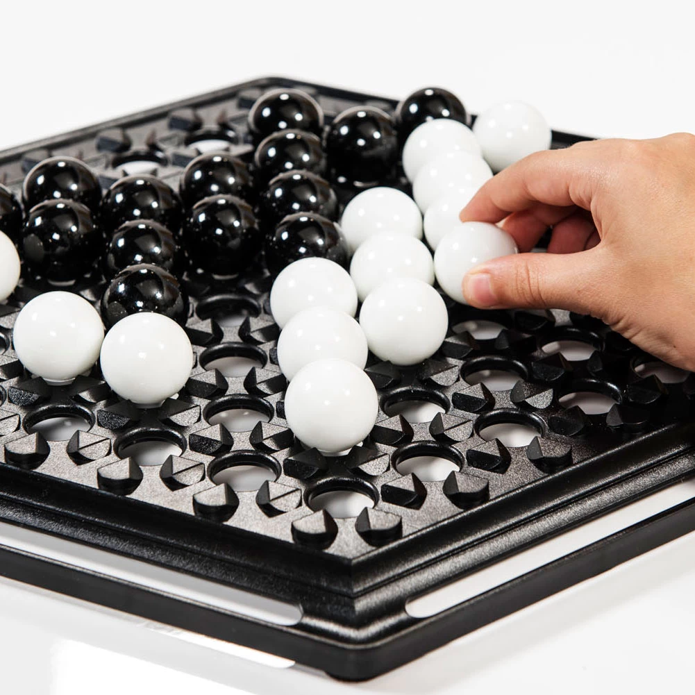 ASMODEE Abalone Bordspel - Nieuwe Versie 4 ASMODEE Abalone Bordspel - Nieuwe Versie - Afbeelding 2