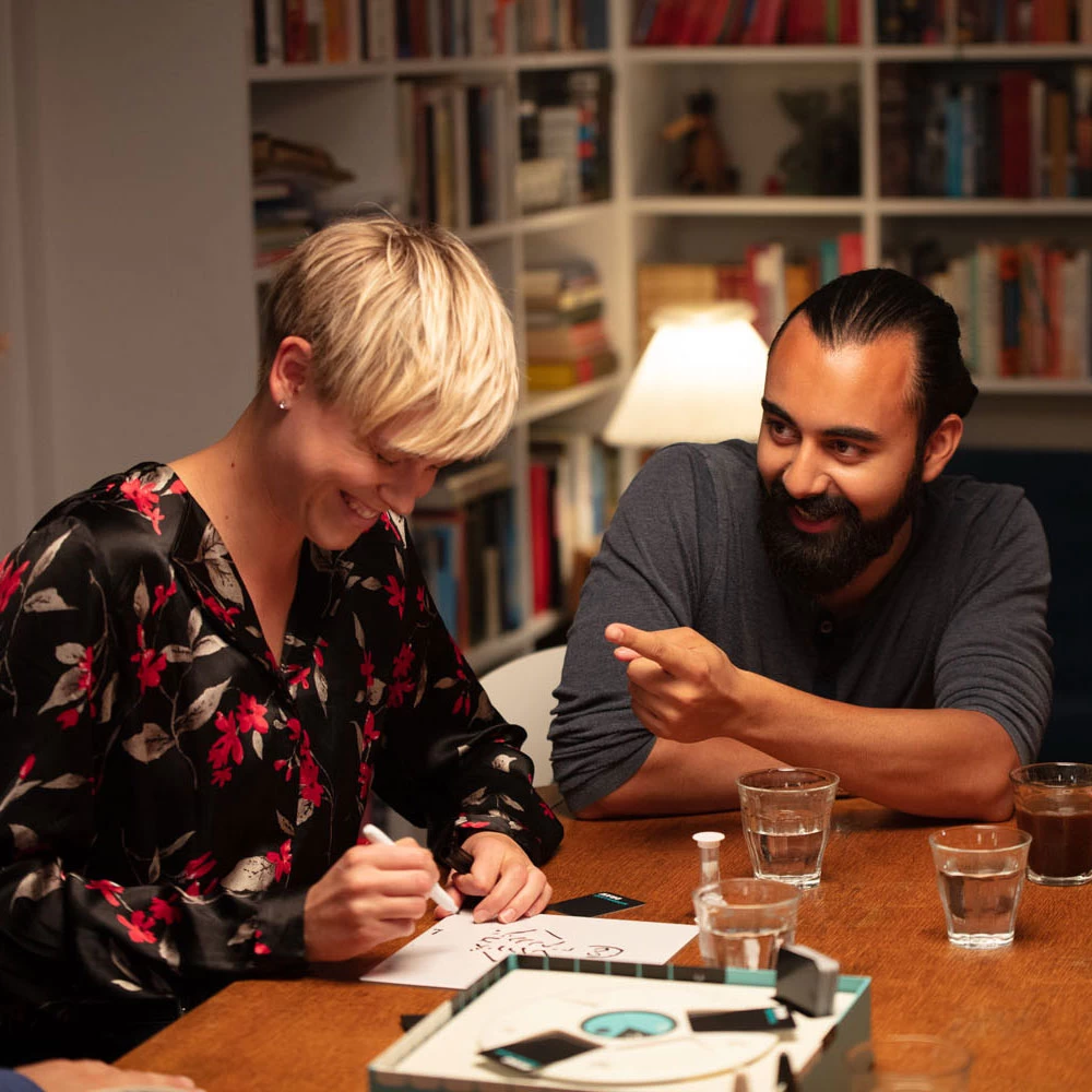 ASMODEE Partyspel Hint 12 ASMODEE Partyspel Hint - Afbeelding 10